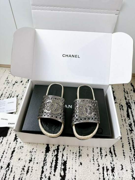 Picture of Chanel Slippers _SKUChanelsz35-40NW06033157